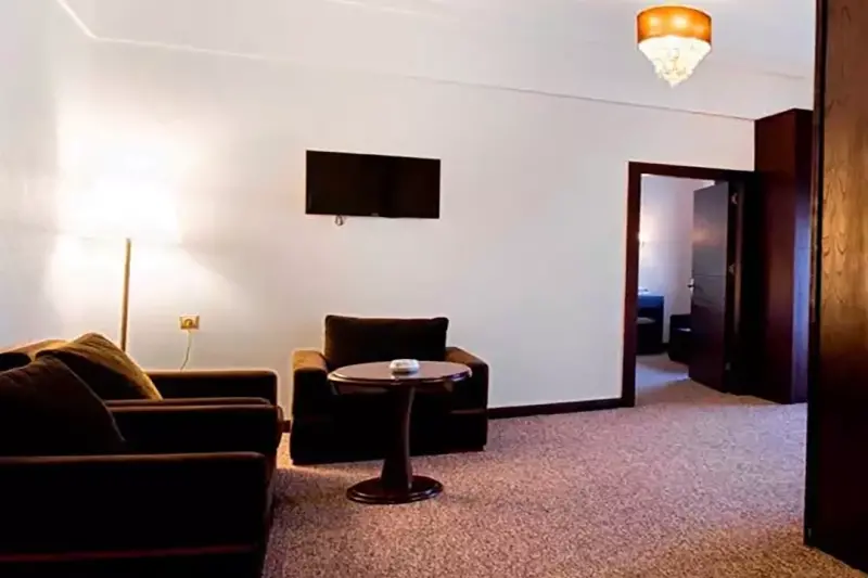 اتاق جواهر شرق مشهد
